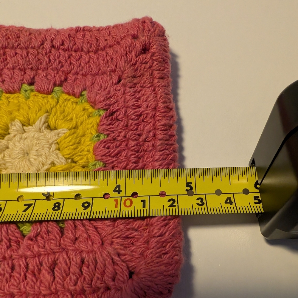Midwest Gift Co. Pink Crochet Boho Granny Square Small Pouch NWT - Picture 4 of 5